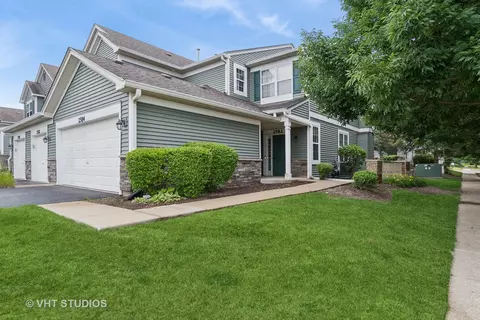 2582 Golf Ridge Cir, Naperville, IL 60563