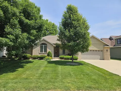 210 Barrington Dr, Bourbonnais, IL 60914