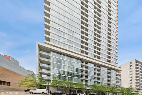 1720 S Michigan Ave #2106, Chicago, IL 60616
