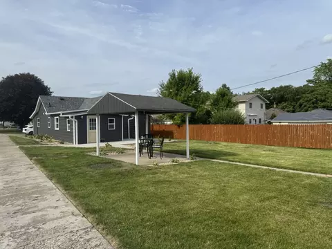 Exterior - 401 E 1st St, Oglesby, IL 61348 photo 6 of 6