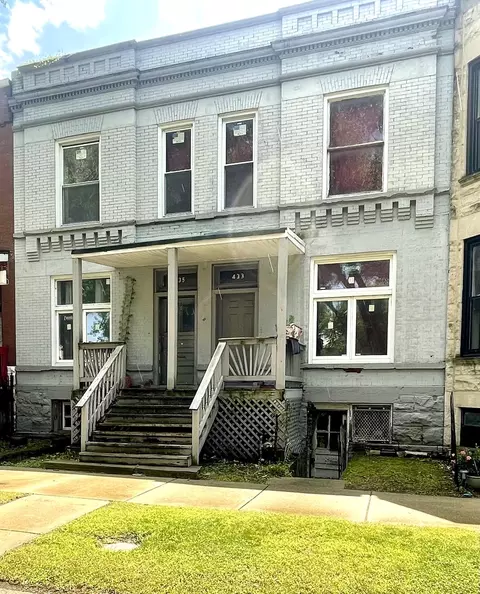 435 E 46th Pl, Chicago, IL 60653