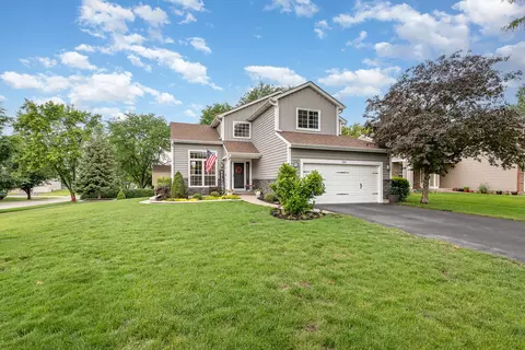 890 Tallgrass Dr, Bartlett, IL 60103