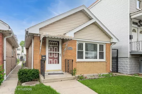 4912 W 32nd St, Cicero, IL 60804