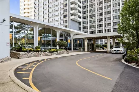 4250 N Marine Dr #510, Chicago, IL 60613