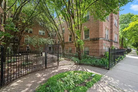 837 E 52nd St #3, Chicago, IL 60615