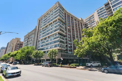 3410 N Lake Shore Dr #5E, Chicago, IL 60657