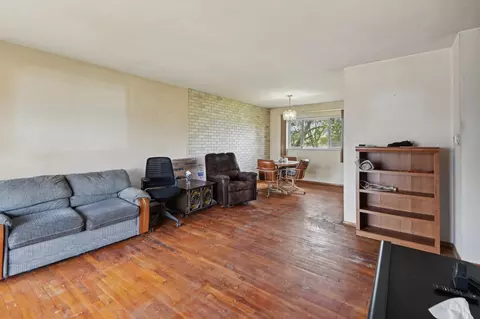 225 Bode Rd, Hoffman Estates, IL 60169 photo 4