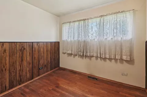 225 Bode Rd, Hoffman Estates, IL 60169 photo 17