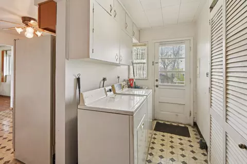 225 Bode Rd, Hoffman Estates, IL 60169 photo 20