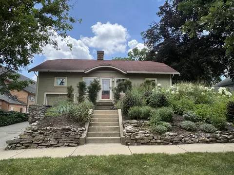 909 W Union St, Champaign, IL 61821