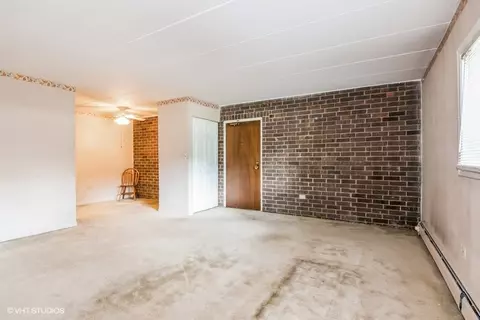Living - 234 E Bailey Rd #B, Naperville, IL 60565 photo 3 of 4