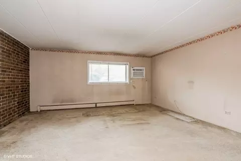 Living - 234 E Bailey Rd #B, Naperville, IL 60565 photo 4 of 4