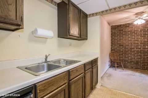 Kitchen - 234 E Bailey Rd #B, Naperville, IL 60565 photo 3 of 3