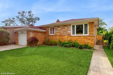 4266 W Pratt Ave, Lincolnwood, IL 60712