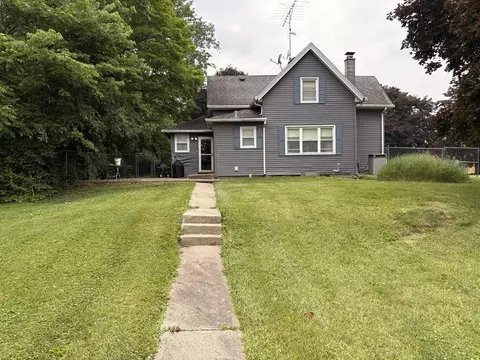 212 S Transit St, Rochelle, IL 61068 photo 1