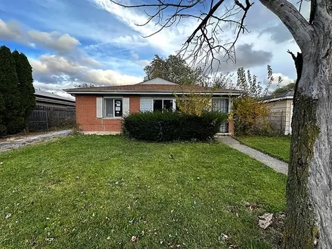 1389 Woodview Ave, Calumet City, IL 60409
