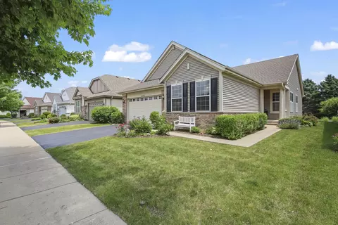 1155 Barkston Ln, Aurora, IL 60502