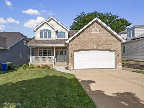 4618 Woodward Ave, Downers Grove, IL 60515