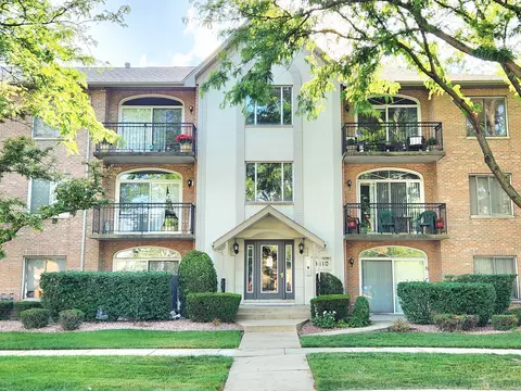 9410 S 77th Ct #3F, Hickory Hills, IL 60457
