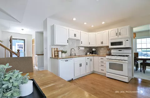 Kitchen - 509 E Illinois St, Wheaton, IL 60187 photo 2 of 2
