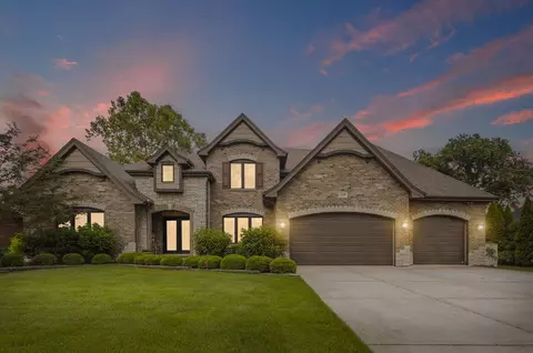 7319 S Park Ave, Burr Ridge, IL 60527