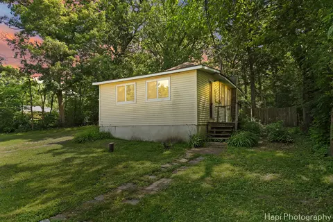 35835 N Ash St, Ingleside, IL 60041