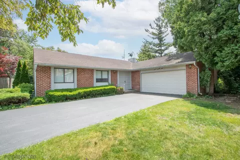 771 E Devon Ave, Roselle, IL 60172