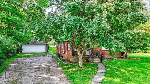305 W 3rd St, Streator, IL 61364