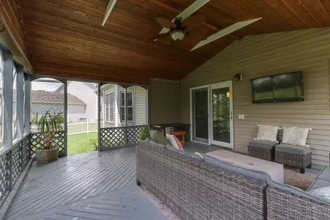807 Eddy Rd, Bloomington, IL 61704 photo 38