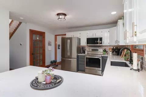 807 Eddy Rd, Bloomington, IL 61704 photo 9