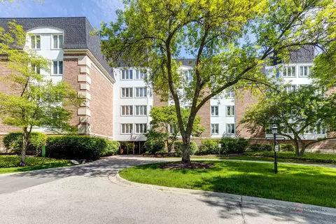 225 Lake Blvd #546, Buffalo Grove, IL 60089