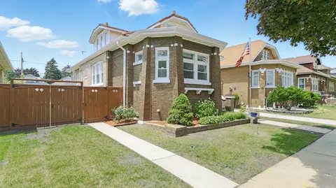 1836 Cuyler Ave, Berwyn, IL 60402