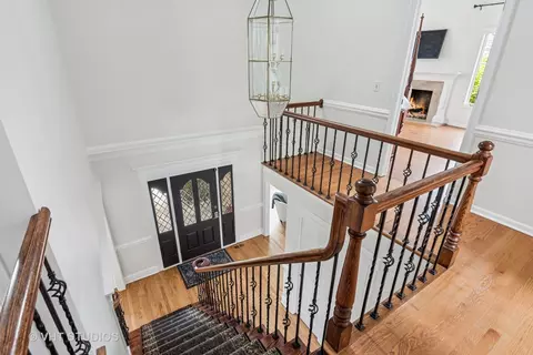 Entry Way - 1181 Midwest Ln, Wheaton, IL 60189 photo 2 of 2