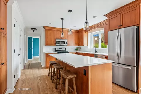 Kitchen - 1181 Midwest Ln, Wheaton, IL 60189 photo 3 of 7