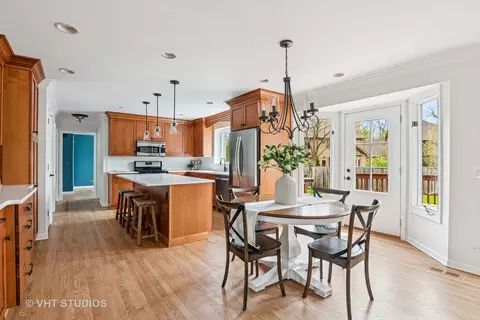 Kitchen - 1181 Midwest Ln, Wheaton, IL 60189 photo 5 of 7