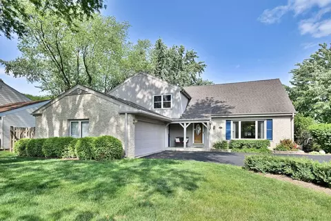 537 S Echo Ln, Palatine, IL 60067
