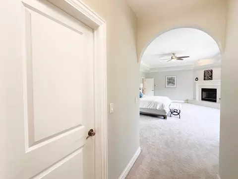 Entry Way - 6 N707 Brookhaven Ln, Saint Charles, IL 60175 photo 10 of 14