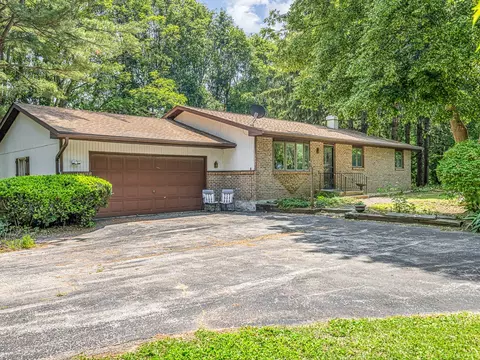3621 Baxter Rd, Rockford, IL 61109