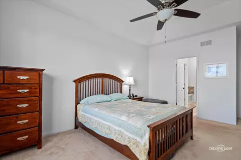 Bedroom - 433 Davis Dr, Sycamore, IL 60178 photo 2 of 4