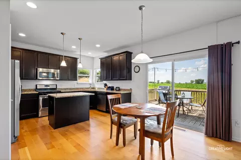 Kitchen - 433 Davis Dr, Sycamore, IL 60178 photo 1 of 3