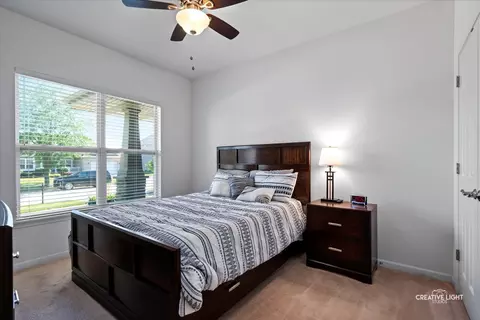 Bedroom - 433 Davis Dr, Sycamore, IL 60178 photo 4 of 4