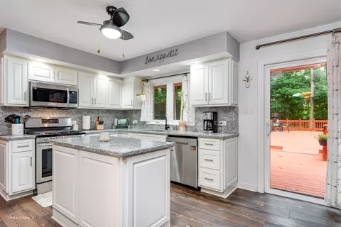 Kitchen - 20131 E Brightway Dr, Mokena, IL 60448 photo 1 of 3
