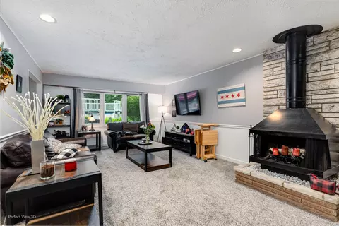Living - 20131 E Brightway Dr, Mokena, IL 60448 photo 3 of 4