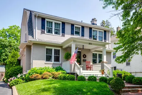 873 Summit Ave, Lake Forest, IL 60045