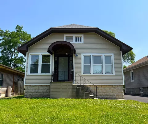 120 S May St, Joliet, IL 60436