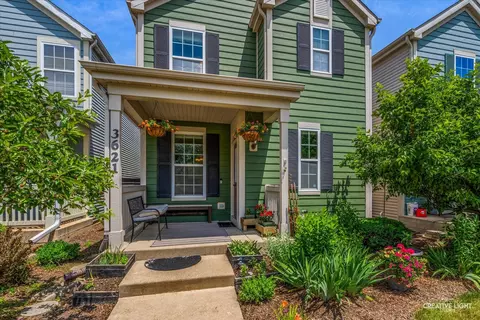 3621 Hyde Park Ct, Elgin, IL 60124