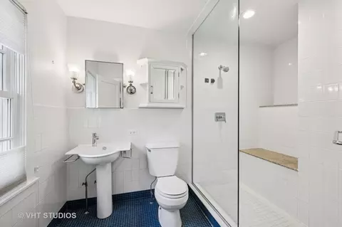 Bath - 720 Willow Rd, Winnetka, IL 60093 photo 2 of 5