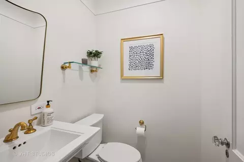 Bath - 720 Willow Rd, Winnetka, IL 60093 photo 1 of 5