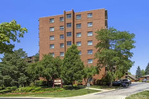 1 Bloomingdale Pl #703, Bloomingdale, IL 60108