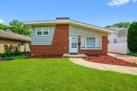 473 W Verret St, Elmhurst, IL 60126